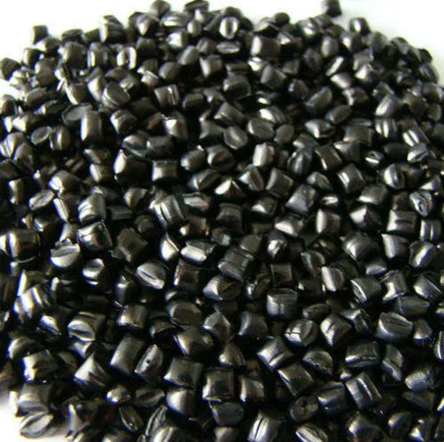 4500 Psi 2 Mm Thick Black Poly Polypropylene Granules Density: 946 Kilogram Per Cubic Meter (Kg/M3)