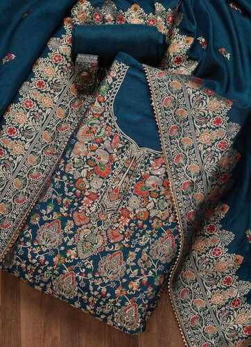 लाल आधुनिक हवा पार होने योग्य आरामदायक और धोने योग्य ज़री वर्क लेडीज़ कुर्ती