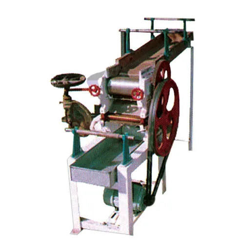 40 Watts 240 Volts Color Coated Stainless Steel Noodles Making Machine Capacity: 00 Ton/Day