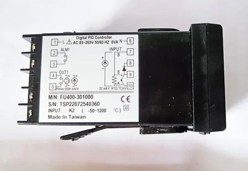 Black Automatic Fu400 Digital Controller