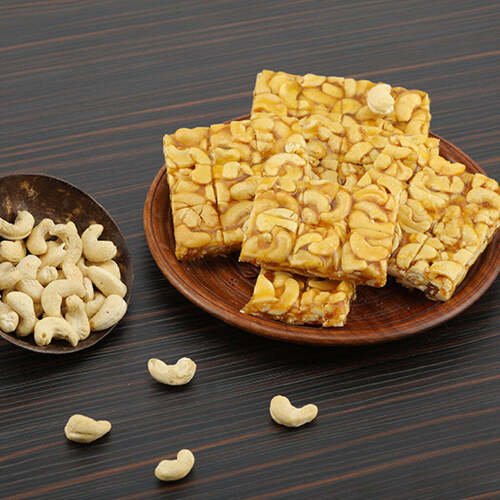 Sweet Dry Fruit Cashew Chikki For Human Consumption