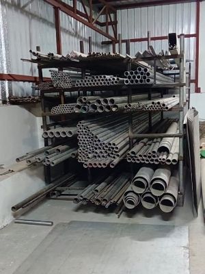 Ruggedly Constructed Stainless Steel Welded Pipes