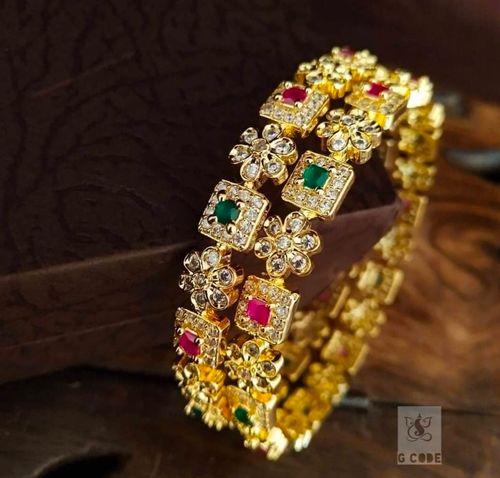 Ladies Round Stone Bangles For Wedding And Party Wear