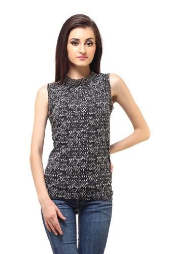 Casual Wear Regular Fit Round-neck Sleeveless Plain Tops For Ladies