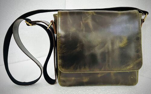 Black Leather Messenger Bag For Office And Travel