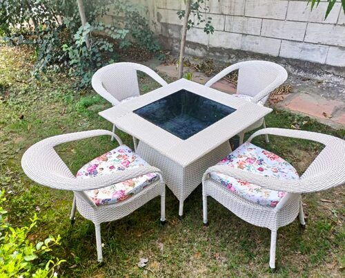 Spyder Home Decore Craft Wicker Garden Balcony Chairs Table Set