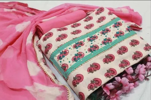 Comfortable Printed Cotton Fabric For Ladies