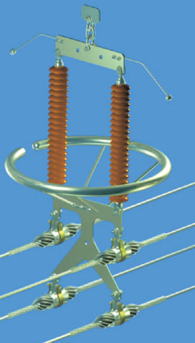 Double Suspension For Quad Bundle Conductor