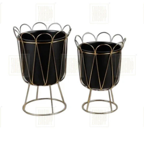 Modern Black Metallic Flower Style Plant Stand Dimensions: 13X13X17