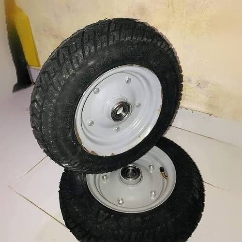 Radial Tires Solid Rubber Tyres For Four Wheeler Vehicles Use