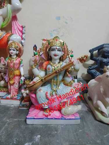 मंदिर और घर के उपयोग के लिए देवी की प्रतिमा