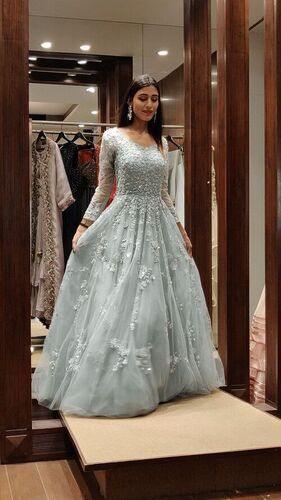 Ladies Designer Gown For Party Wear