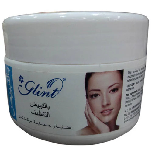 Cream Glint Whitening Scrub For Personal And Parlour Usage