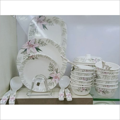 White Durable, Easy To Use Crockery Dinner Set