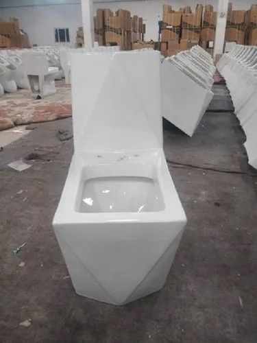 Dimond One Piece Water Closet For Toilet Use