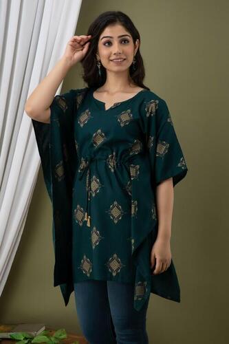 Women Short Length Half Sleeve Printed Cotton Kurti