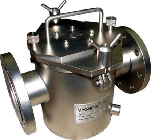 Polished Surface Automatic Magnetic Strainer 