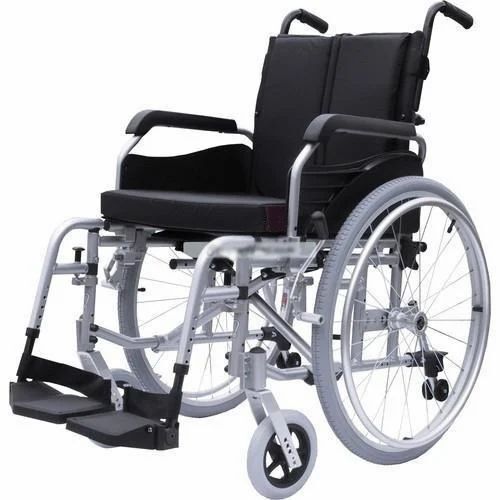 100 Lbs Weight Capacity Black Manual Hospital Wheelchairs