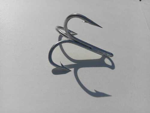 treble fishing hook