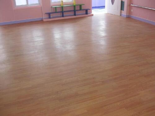 Slip Resistant Rectangular Waterproof Plain Pvc Household Flooring