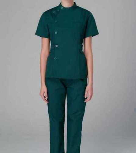 अस्पताल के लिए कॉटन आरामदायक और वॉशेबल हाफ स्लीव नर्सिंग ड्रेस