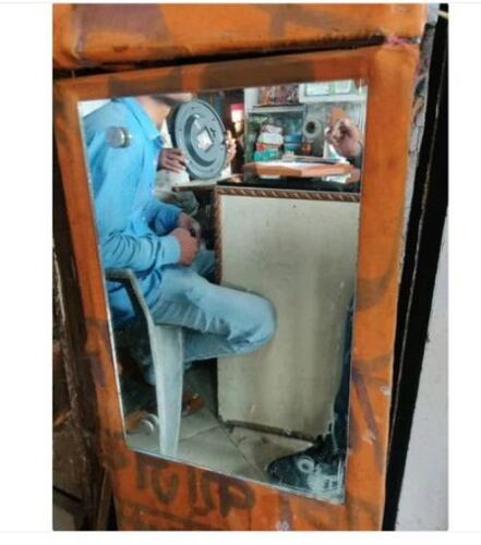 घर, रेस्तरां और कार्यालय के उपयोग के लिए मिरर्स