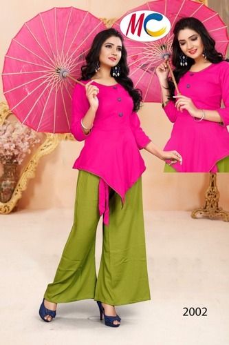 Round Neck Party Wear Ladies Umbrella Sleeves Rayon Top at Rs 275/piece in  Delhi