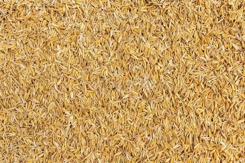 पशुओं के चारे के लिए प्राकृतिक भूरे चावल की भूसी का उपयोग