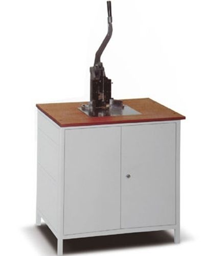 corner cutting machine