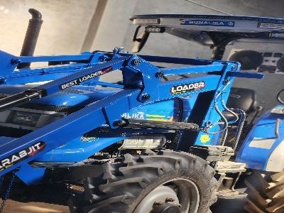 Iron Rugged Construction Tractor Front Loader