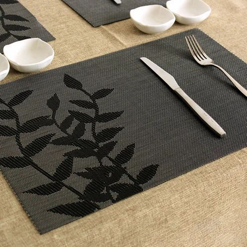 Plastic Table Mat For Home And Hotel Use