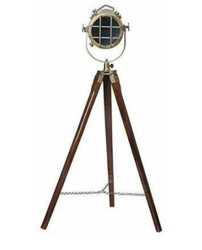 Tripod lamp