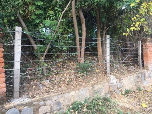 पार्क और औद्योगिक स्थलों के उपयोग के लिए काला 2.5 एमएम आरबीटी रेजर वायर