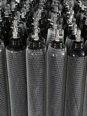 Oxygen Gas Cylinders - Round Shape, Commercial Use for Medical Applications | Easy to Use, Leak Proof Design