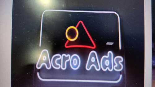 ऑटोमैटिक ब्राइटनेस कंट्रोल और आसानी से प्रोग्राम करने योग्य नियॉन साइन