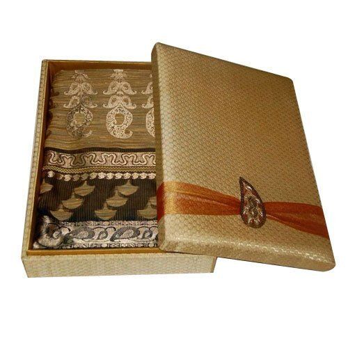 Lightweight And Portable Rectangular Printed Cardboard Saree Packing Box