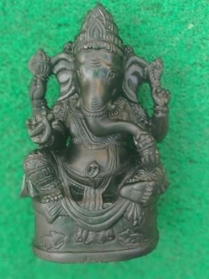 ganesh statue