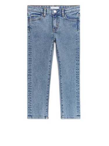 आरामदायक और त्वचा के अनुकूल कैज़ुअल वियर पुरुषों के लिए डेनिम जींस