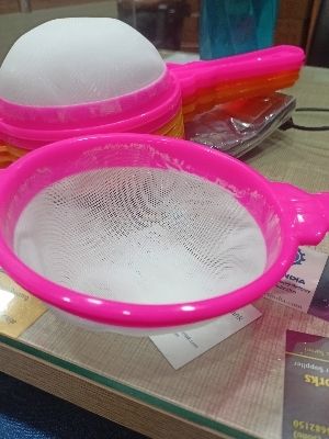 plastic tea strainer