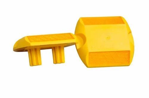 Molded Shank Road Stud