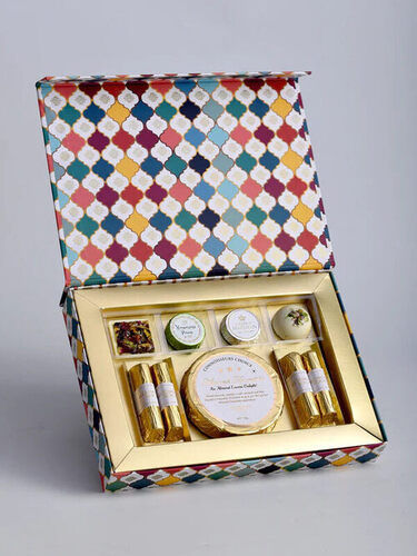Customized Chocolate Gifts Online | Premium Boxes - Vivanda Chocolates