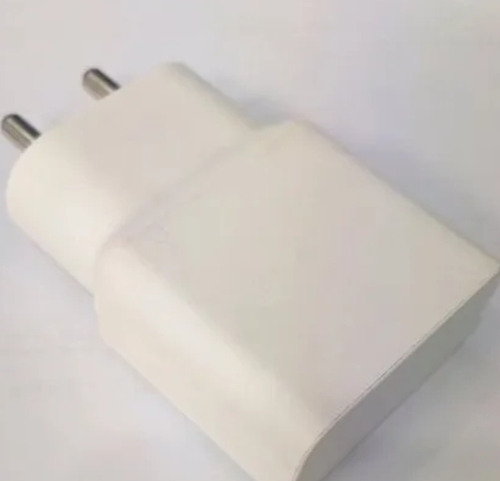 White USB Mobile Charger - Portable Fast Charging Device | Compact Design Efficient Power Delivery