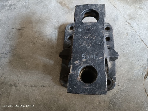 Automobile Double Pin Bracket