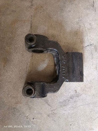 Front Shackle For Trucks