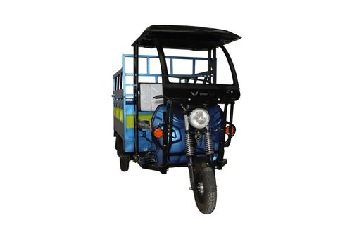 Loading E Rickshaw 1500 Watt Battery