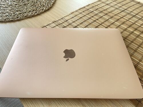 Apple macbook pro 17 inch