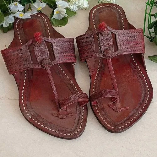 Brown Color Plain Pattern Leather Kolhapuri Sandals