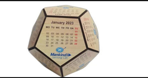 Elegant Look Wooden Table Calendar