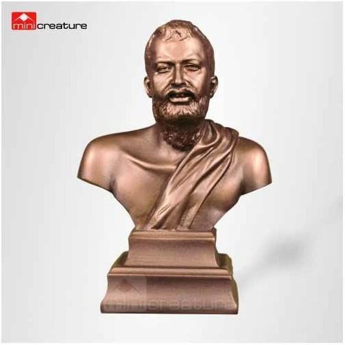 statue of prosperity metalic