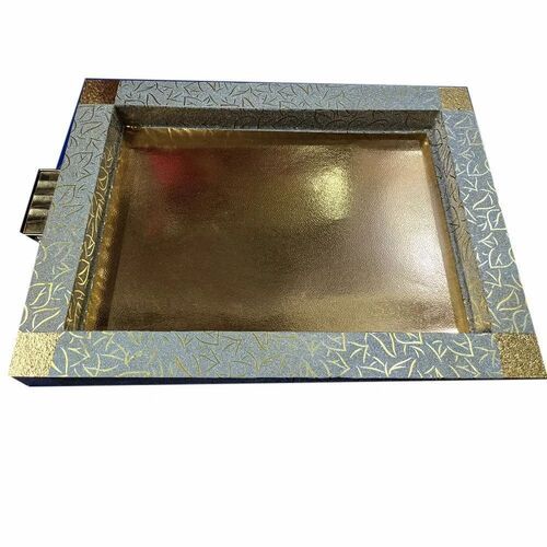 Polished Finish Corrosion Resistant Metal Body Square Shape Wedding Tray for Food Serving